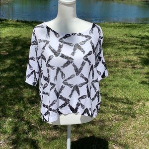 🎉HP 05/17🥳 LOFT Cropped Sweater White w/Blk SzMP